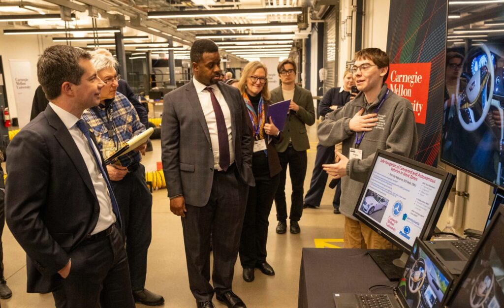 Pete Buttiege visits the ARM Institute's headquarters